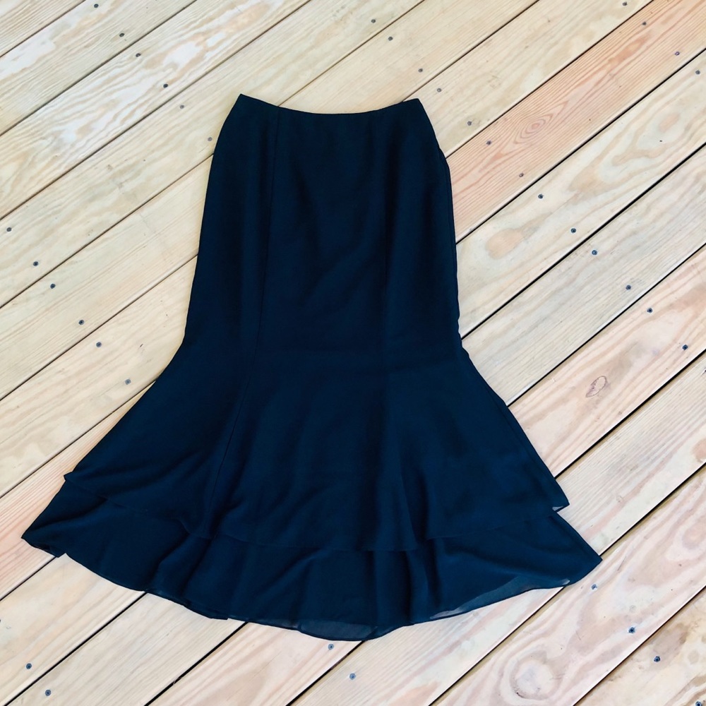 ADRIANNA PAPELL Black Flowy Skirt